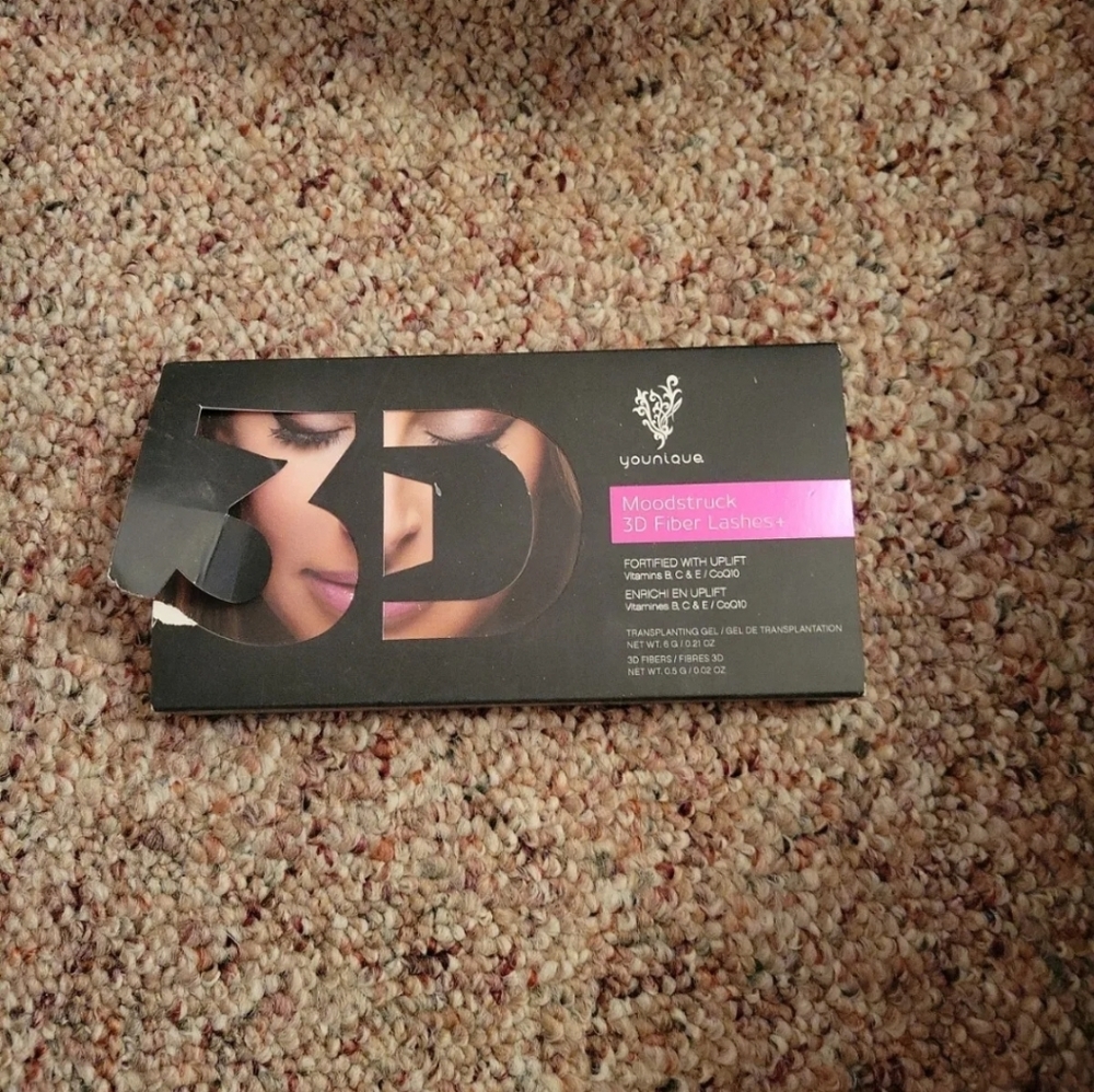 Younique Moon Struck 3 D Fiber Lashes